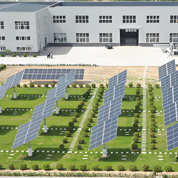 60-80kW PANELS: Large Solar Farm Tracking Solution – Bild 4
